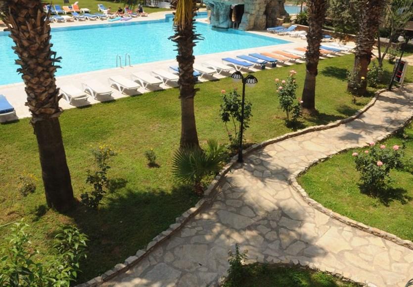 Hotel Club Caprice 2*